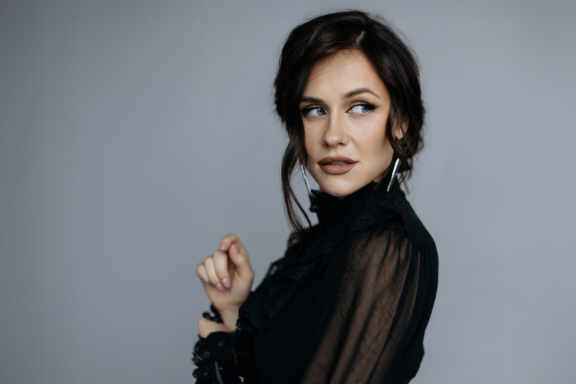 &Ocy;&lcy;&softcy;&gcy;&acy; &Mcy;&acy;&lcy;&acy;&shchcy;&iecy;&ncy;&kcy;&ocy;&period; Stand Up &YAcy;&rcy;&ocy;&scy;&lcy;&acy;&vcy;&lcy;&softcy;