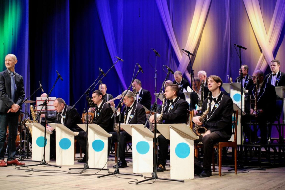 Новогодний концерт оркестра им. В.Н. Павлушова.