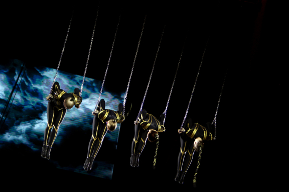 Цирк на воде Царство фонтанов