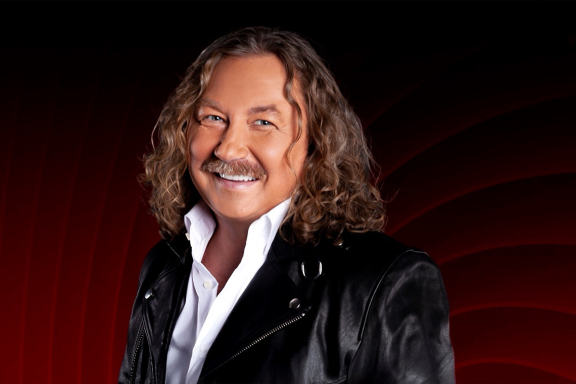 Игорь Николаев