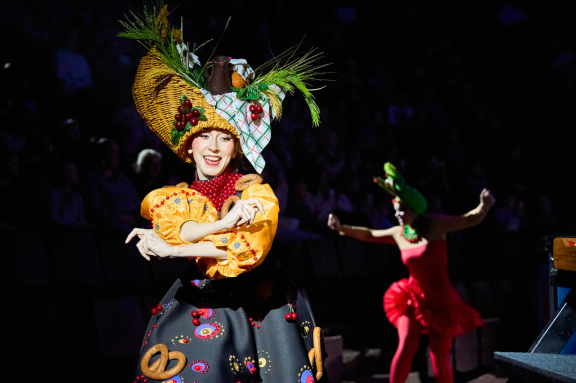 Цирк на воде Царство фонтанов