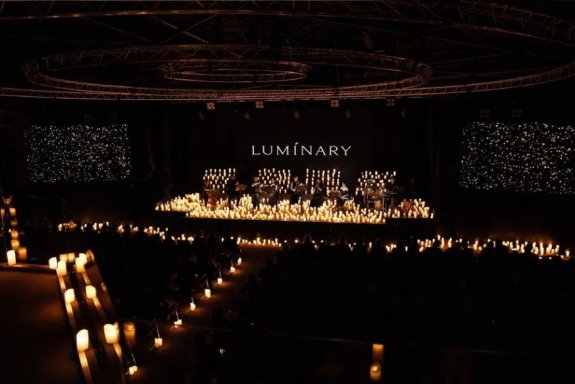 &Kcy;&ocy;&ncy;&tscy;&iecy;&rcy;&tcy; "Luminary Show"