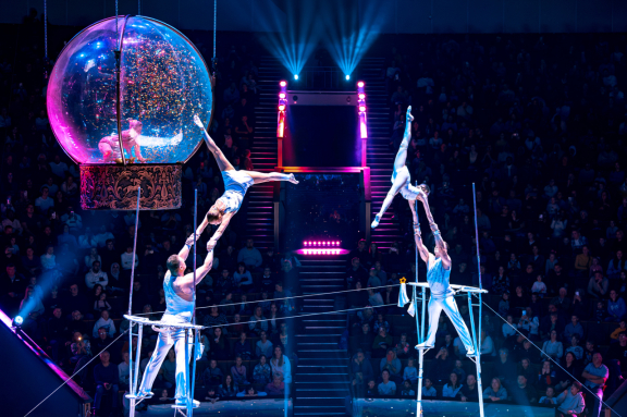 &Icy;100&rcy;&icy;&yacy;