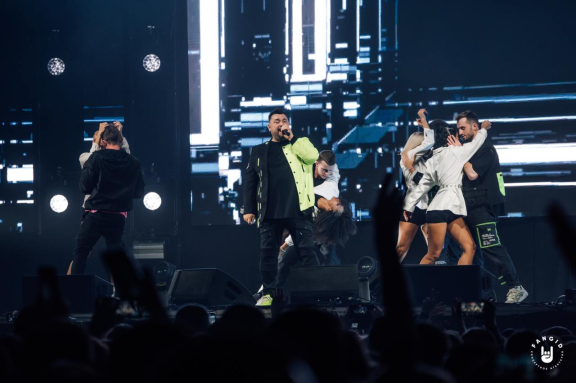 &Rcy;&ucy;&kcy;&icy; &Vcy;&vcy;&iecy;&rcy;&khcy;&excl; &sol; &YAcy;&rcy;&ocy;&scy;&lcy;&acy;&vcy;&lcy;&softcy;